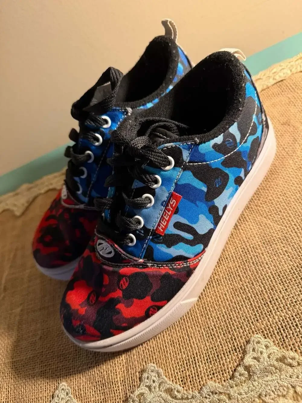 Heelys Camo Pattern Sneakers with Red Wheels